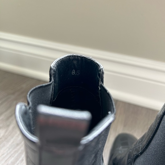 Boots - Picture 3 of 7